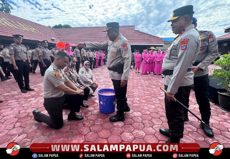 59 Personel Dan PNS Naik Pangkat, Kapolda Papua Tengah: Ini Amanah Untuk Tingkatkan Pengabdian Kepada Masyarakat