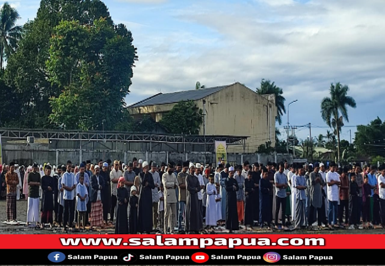 Salat Idul Adha Di Timika Berlangsung Khusyuk, Umat Islam Diajak Mengenang Orang Tua