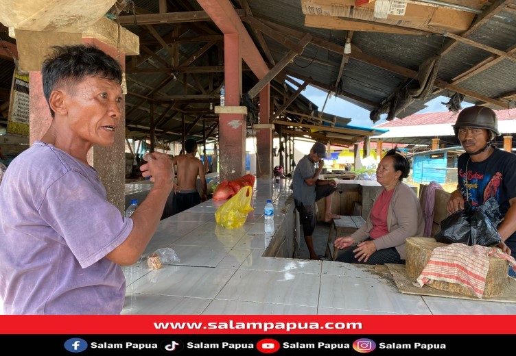 Tidak Ada Pembeli, Penjagal Daging Babi Di Pasar Sentral Timika Berharap Perhatian Pemerintah
