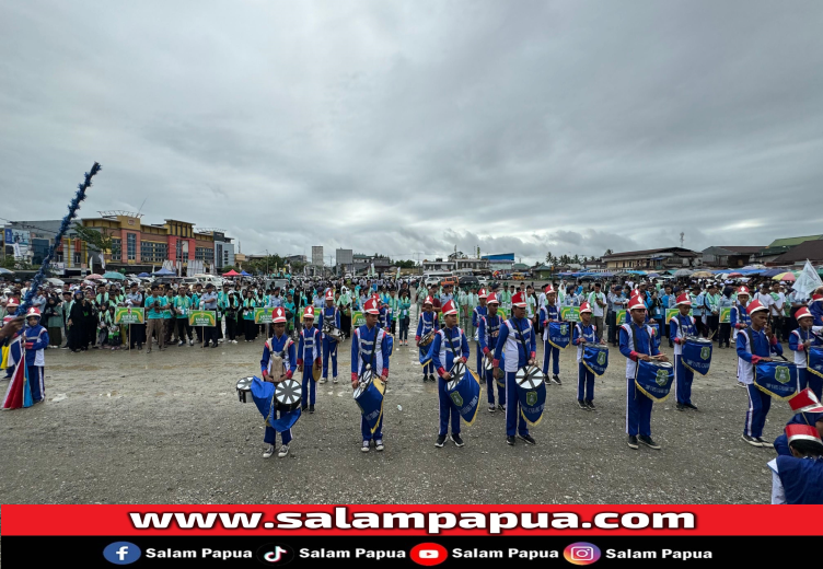 Seluruh Kafilah Meriahkan Pawai Ta�aruf MTQ XXX Se-Tanah Papua