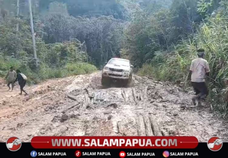 Jalan Utama Penghubung Wilayah Mapia Rusak Parah, Pemkab Dogiyai Didesak Segera Bertindak