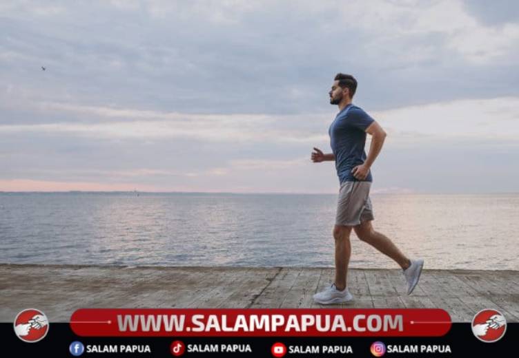 5 Manfaat Jogging Sore Untuk Kesehatan Tubuh