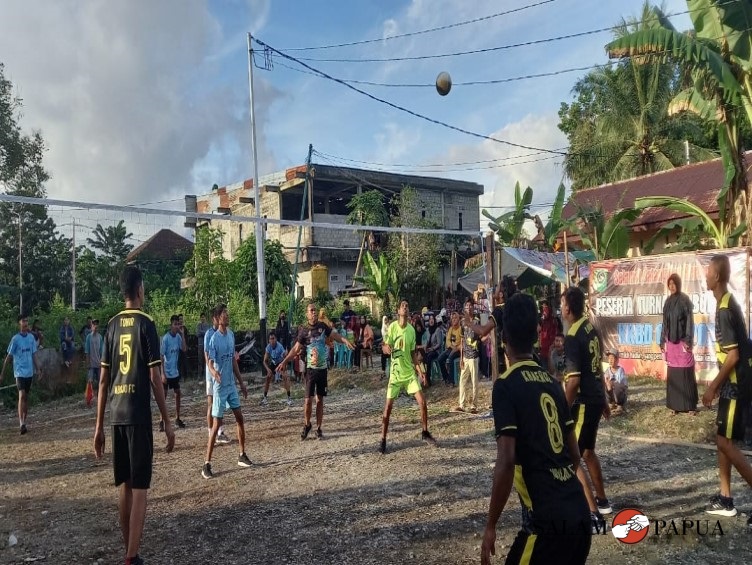 JALIN SILATURAHMI, KERUKUNAN BIMA DOMPU TIMIKA GELAR VOLLY CUP 2023