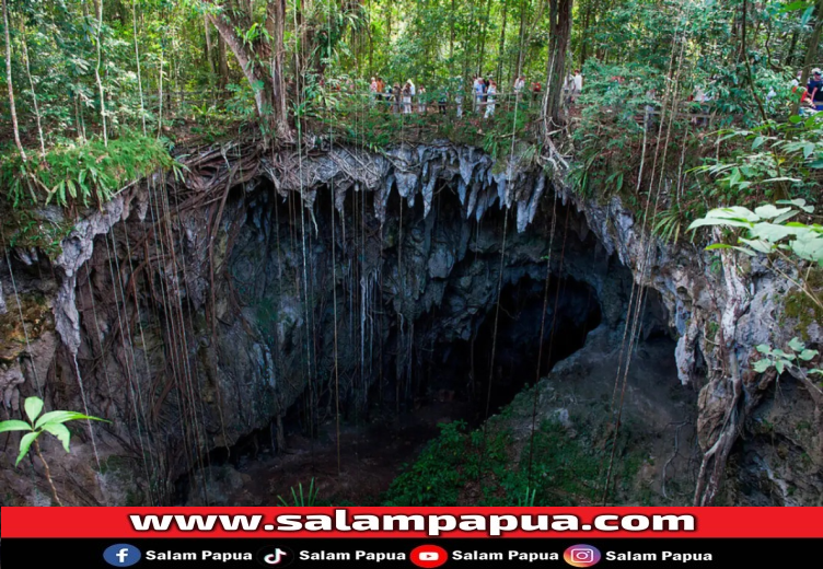Salah satu spot foto Goa Jepang di Biak (travelkompas)