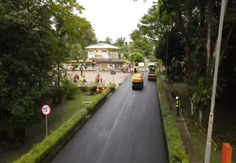 Aspal tailing telah digunakan di beberapa titik di area dataran rendah wilayah kerja PTFI di Timika, Kabupaten Mimika, Papua Tengah (salampapua.com/Foto Corp.Comm PTFI)