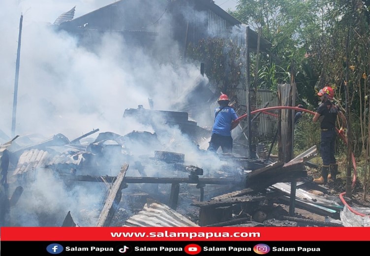 Rumah Warga Di SP2 Timika Hangus Terbakar