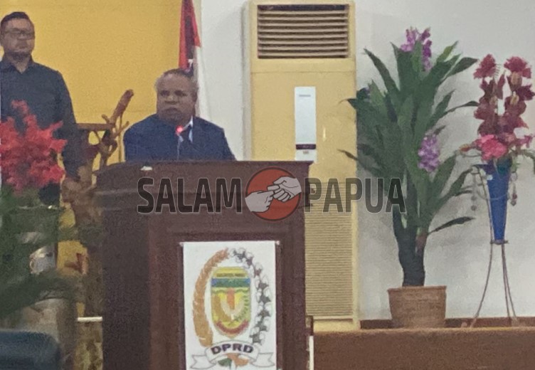 Minta Dewan Tidak Singgung-Singgung Bantuan Untuk Gereja, Bupati Eltinus Omaleng: Itu Perpuluhan Bagi Tuhan