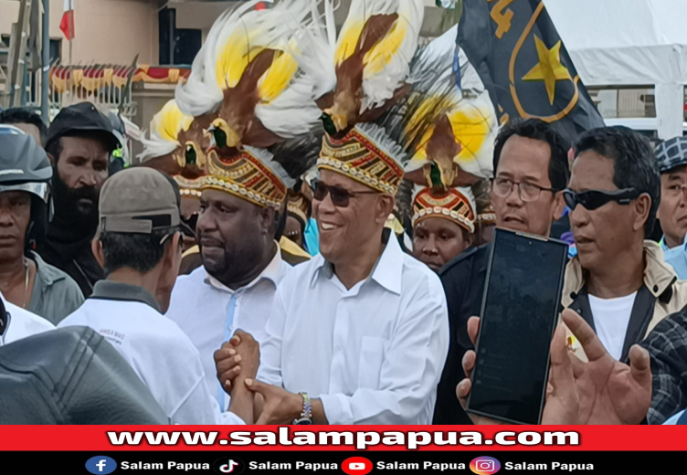 Warga Mimika Tumpah Ruah Ikuti Deklarasi Paslon AIYE Dan Hantar Ke KPU