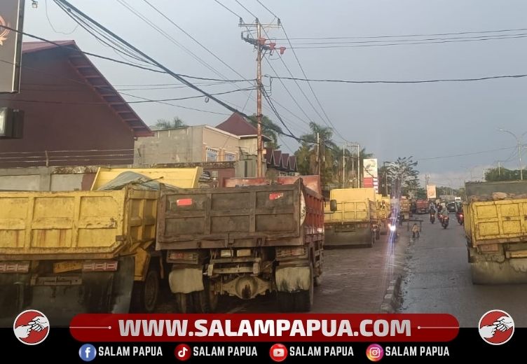 Solar Kosong, Truk Antre Panjang Di Depan SPBU SP2 Timika