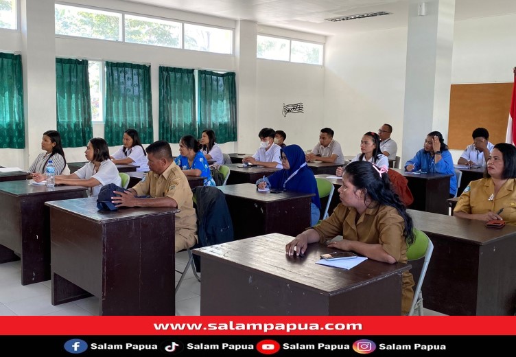 Guru-Guru SD Dan SMP Se-Mimika Ikut Pelatihan IPAS Dan Matematika Di SATP