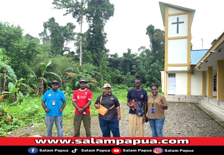 Monitoring Divisi Ekonomi YPMAK pada Pokja Kampung Hiripau, Distrik Mimika Timur, Rabu (12/6/2024) (salampapua.com/Evita)