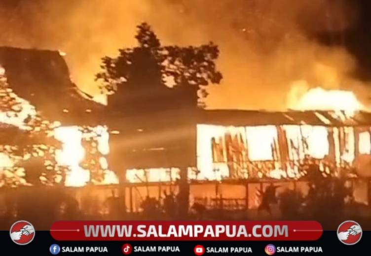 Lupa Padamkan Lilin, Diduga Penyebab Gedung Gereja Katolik Di Poumako Hangus Terbakar