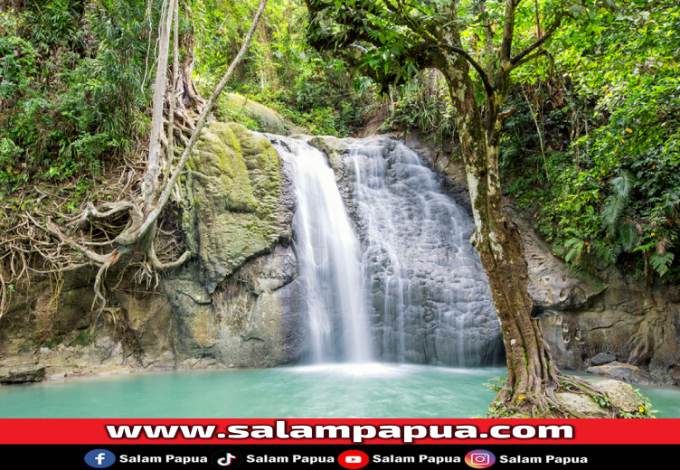 Air Terjun Wafsarak di Biak Utara (Pesona Indonesia)