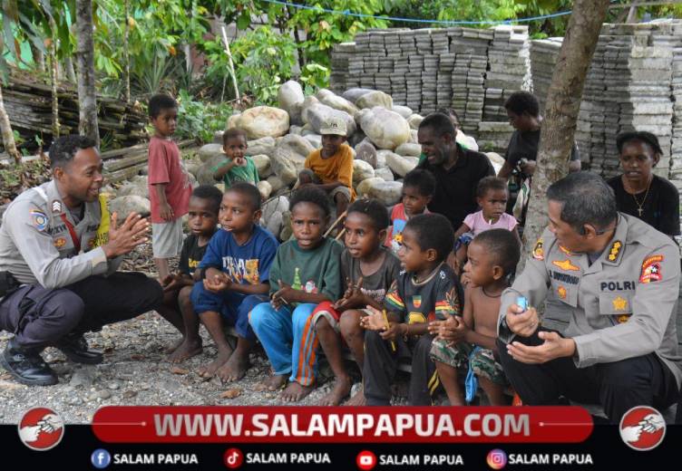 Ops Damai Cartenz Berbagi Kasih, Salurkan Bantuan Dan Layanan Kesehatan Untuk Warga SP7 Kuala Kencana