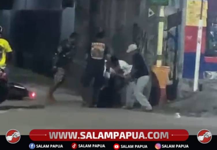 Viral Video Pengeroyokan Di Depan Ramayana Timika, Korban Terluka Parah
