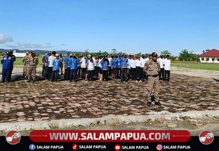 Apel pagi para ASN di lingkup Pemkab Nduga, Papua Pegunungan di halaman kantor Bupati Nduga di Kenyam, Kamis (18/6/2026)(Salampapua.com/Elea Worom)