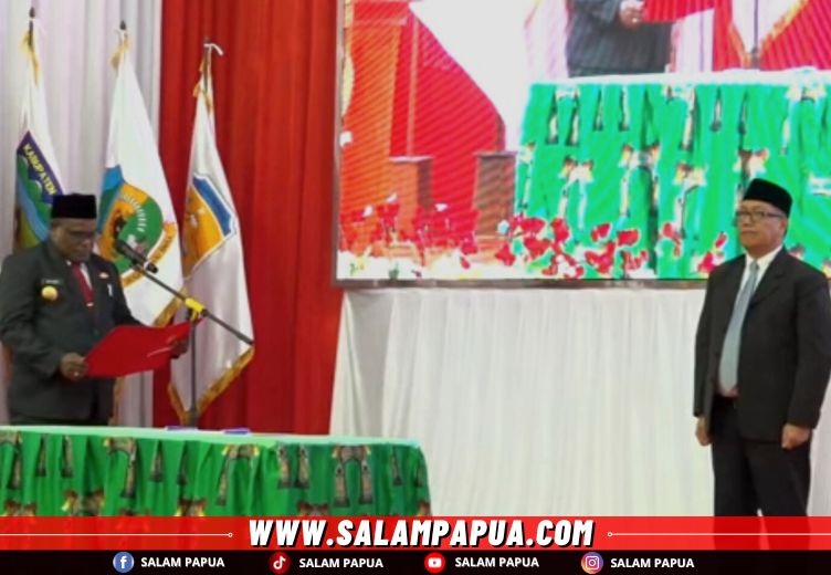 Gubernur Meki Nawipa Lantik Silwanus Soemoele Sebagai Pj Sekda Provinsi Papua Tengah