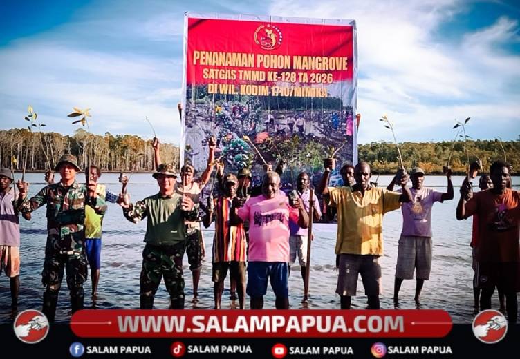 Penanaman mangrove upaya kelestarian alam yang menjadi salah satu sasaran kegiatan TMMD (Humas Kodim 1710/Mimika)