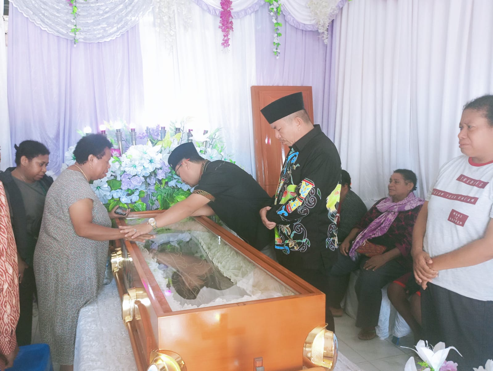 Aloisius Paerong : Drs Leonardus Kocu Merupakan Sosok Yang Sangat Disiplin