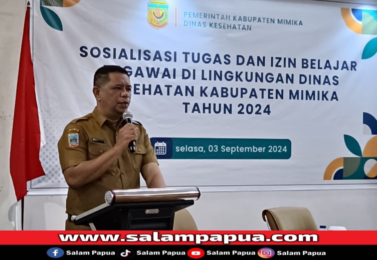 Kepala Dinkes Mimika, Reynold Rizal Ubra saat menyampaikan sambutannya (salampapua.com/Acik)