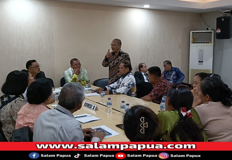 Pembahasan program kerja komisi A dalam Sidang Daerah ke-V GPSDI Papua-Papua Barat (salampapua.com/Acik)