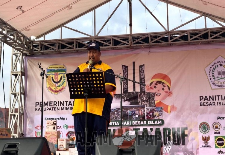 Pembacaan doa sebelum Pawai Ta?aruf oleh Ketua MUI Mimika H. Muhammad Amin (Foto:salampapua.com/Evita)