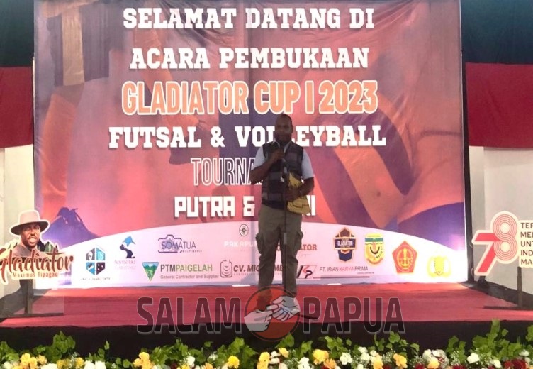 Wakil Ketua I DPRD Mimika Aleks Tsenawatme saat memberikan sambutan (Foto:salampapua.com/Evita)