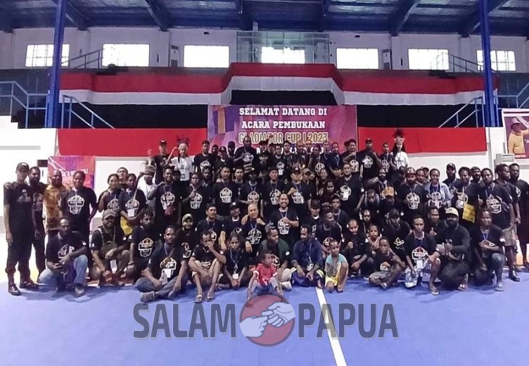 Foto bersama Panitia Gladiator Cup I (Foto:salampapua.com/Evita)