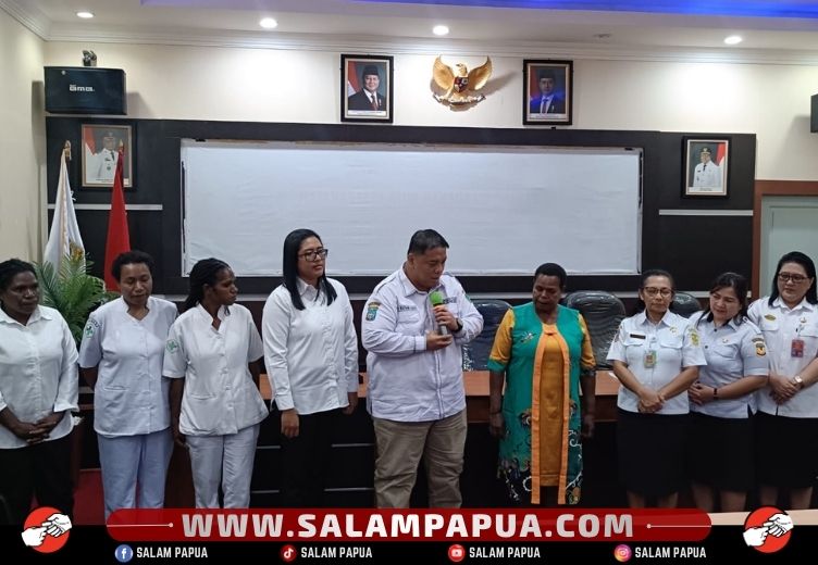 PARADE FOTO: RSUD Elvrida Sara Kabupaten Nduga Serahkan Peserta Magang Ke RSUD Mimika