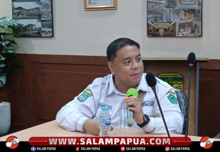 Direktur RSUD Elvrida Sara Nduga, dr. Nataniel Imanuel Hadi, M.Kes., FISQUA, menyampaikan ucapan terima kasih kepada manajemen RSUD Mimika yang telah menyambut peserta magang (salampapua.com/Acik) 