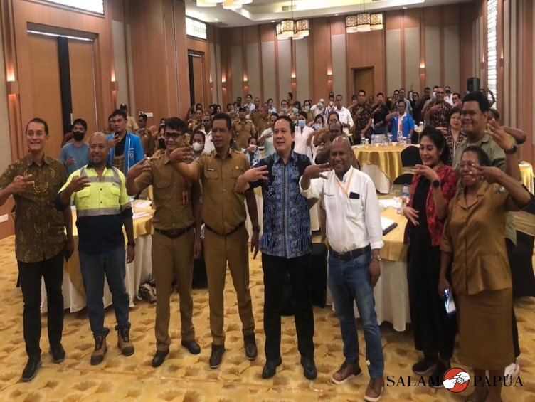 Foto bersama usai kegiatan (Foto:salampapua.com/Evita)