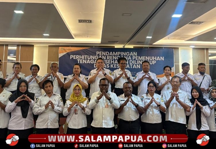 Foto bersama usai pembukaan kegiatan (salampapua.com/Evita)