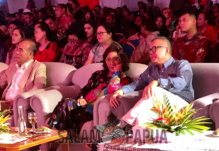 Susi Pudjiastuti saat menghadiri perayaan Natal PTFI 2023 di area Lowland (salampapua.com/Evita)