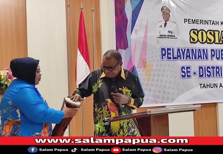 Pemukulan Tifa tanda dibukanya sosialisasi secara resmi (salampapua.com/Acik)