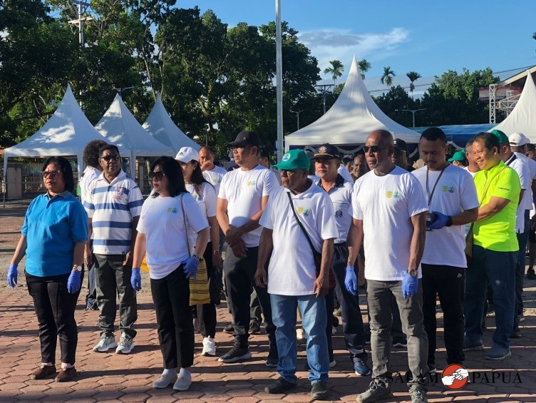 Pejabat lingkup Pemkab Mimika yang hadir pada peringatan Hari Lingkungan Hidup Sedunia 2023 di graha Emeneme Yauware Timika (Foto:salampapua.com/Acik)