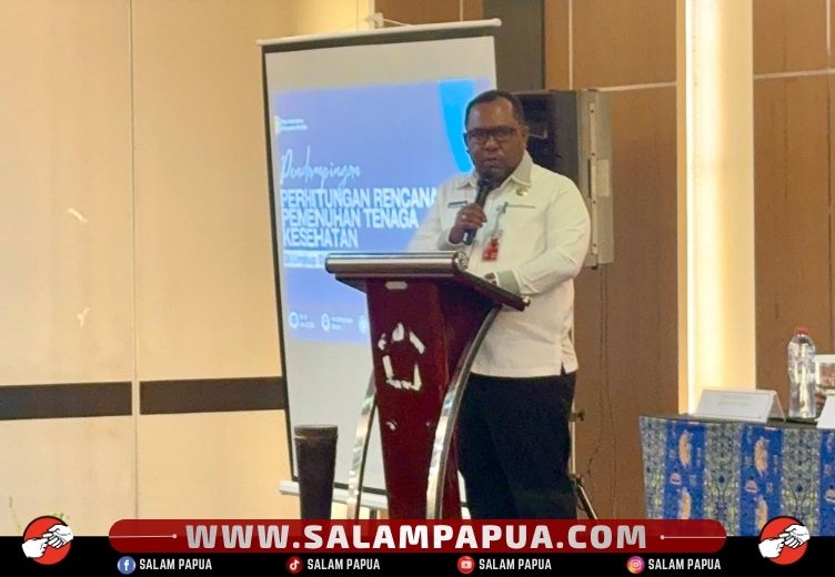 Sambutan Bupati Mimika yang dibacakan Asisten III Bidang Administrasi Umum Setda Mimika, Heri Onawame (salampapua.com/Evita)